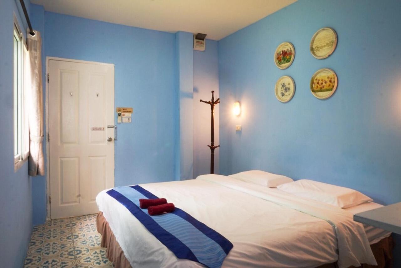 Chongrak Guesthouse เชียงใหม่ ภายนอก รูปภาพ
