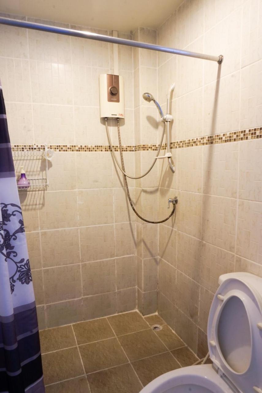 Chongrak Guesthouse เชียงใหม่ ภายนอก รูปภาพ